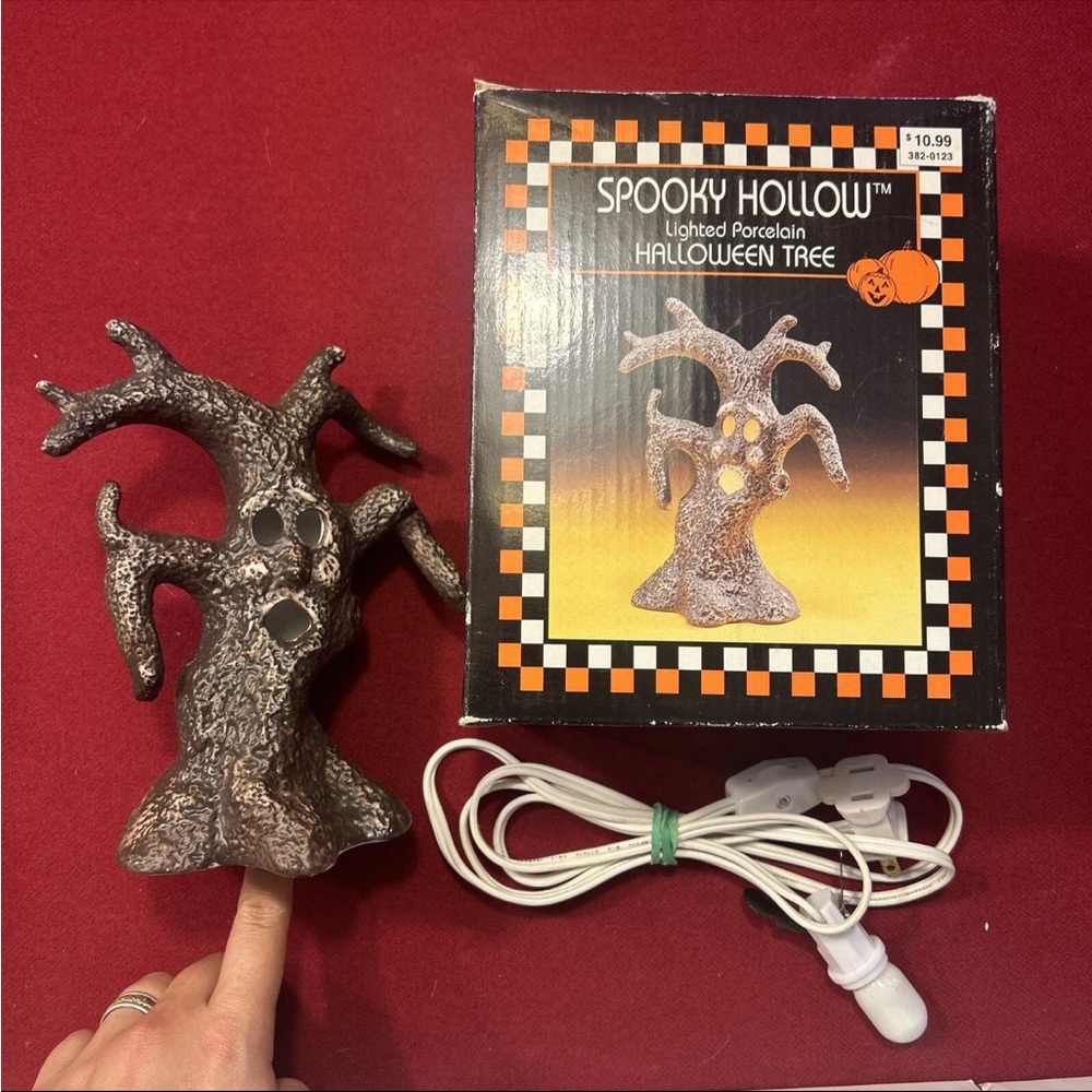 Spooky Hollow Lighted Porcelain Halloween Tree Vintage 1997
